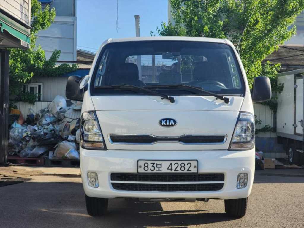 Small Truck Cargo (small) - Vista 3