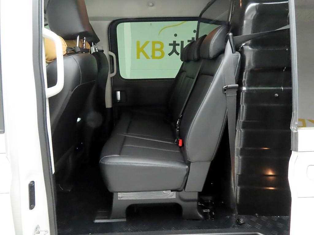 HYUNDAI Staria 2022 Blanco - Importación desde Corea - HF Imports Iquique - Foto 13