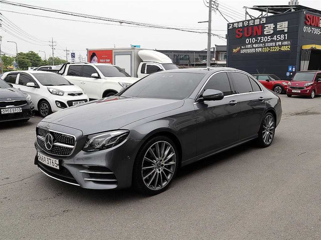 Mercedes Benz E class - Vista 2