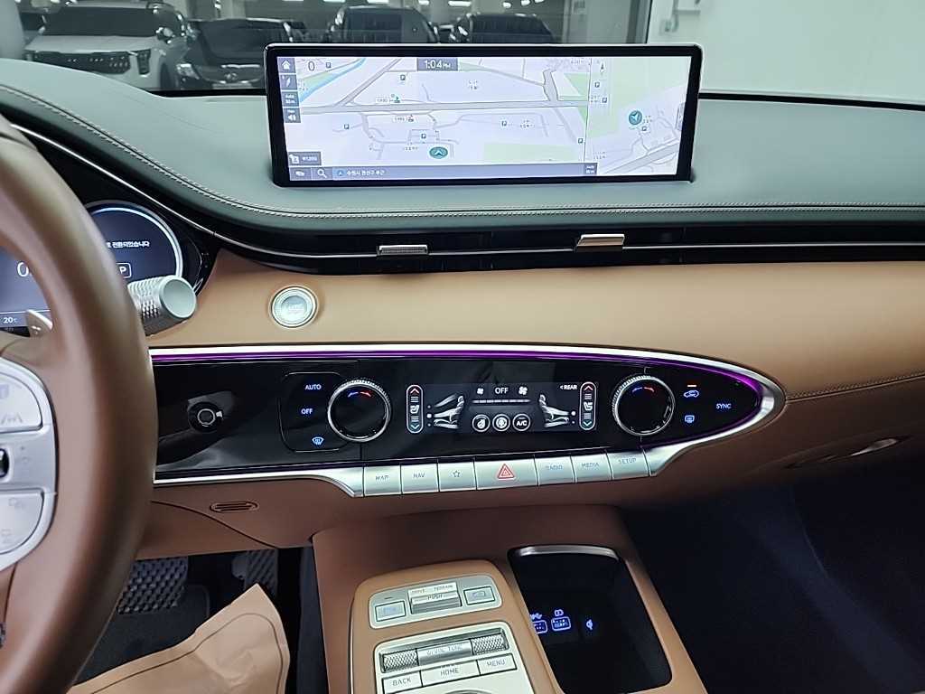 Genesis GV70 - Vista 10