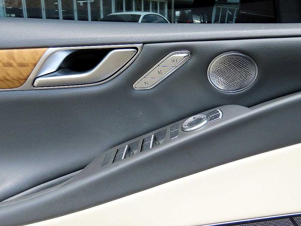 Genesis G80 - Vista 12