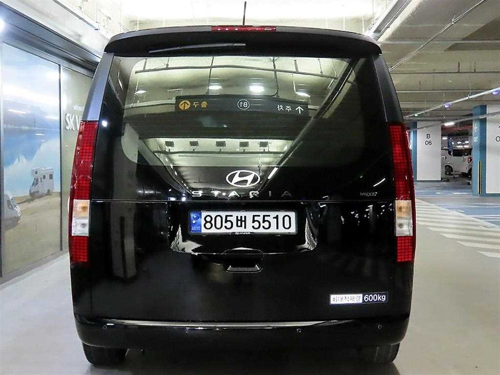 HYUNDAI Staria - Vista 5