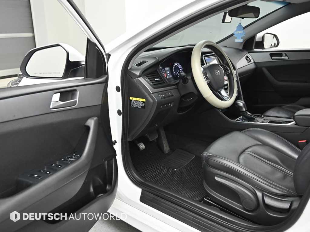 HYUNDAI Sonata - Vista 11