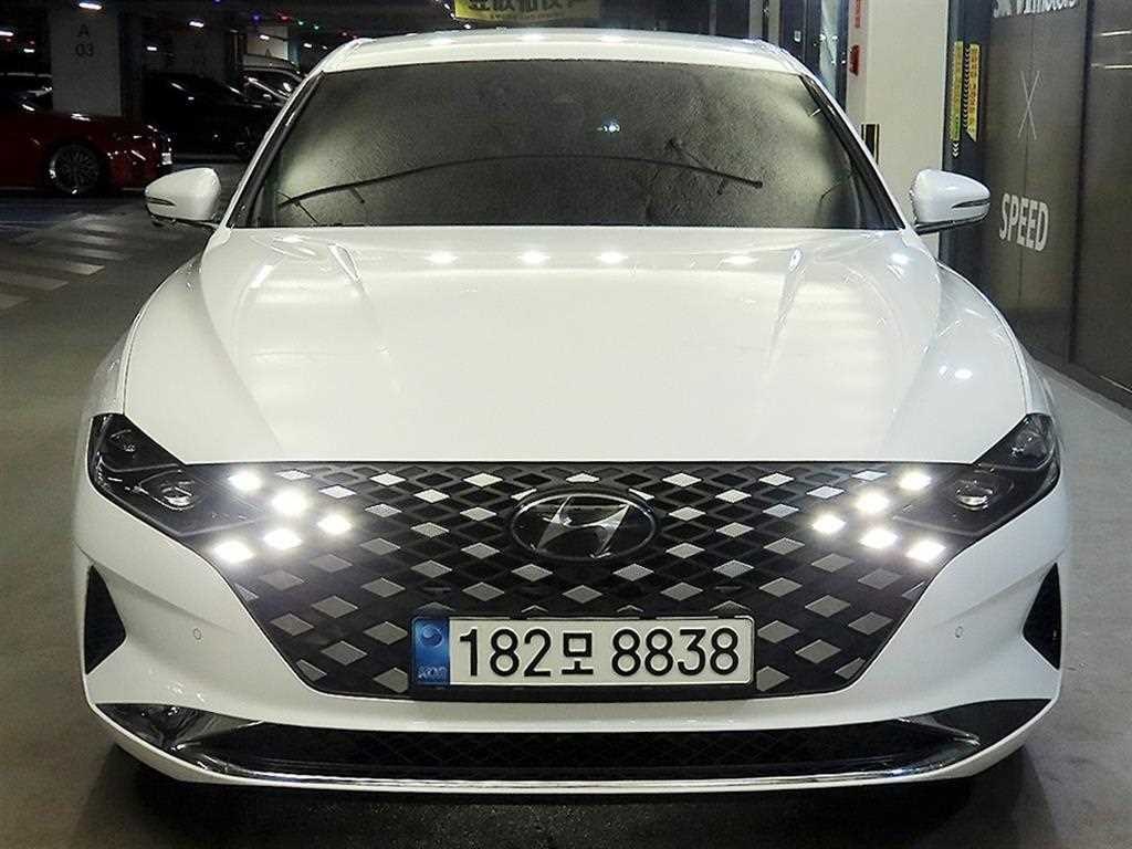 HYUNDAI Grandeur - Vista 2