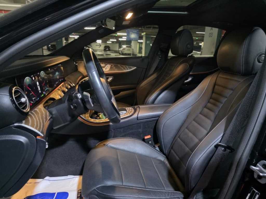 Mercedes Benz E class - Vista 7