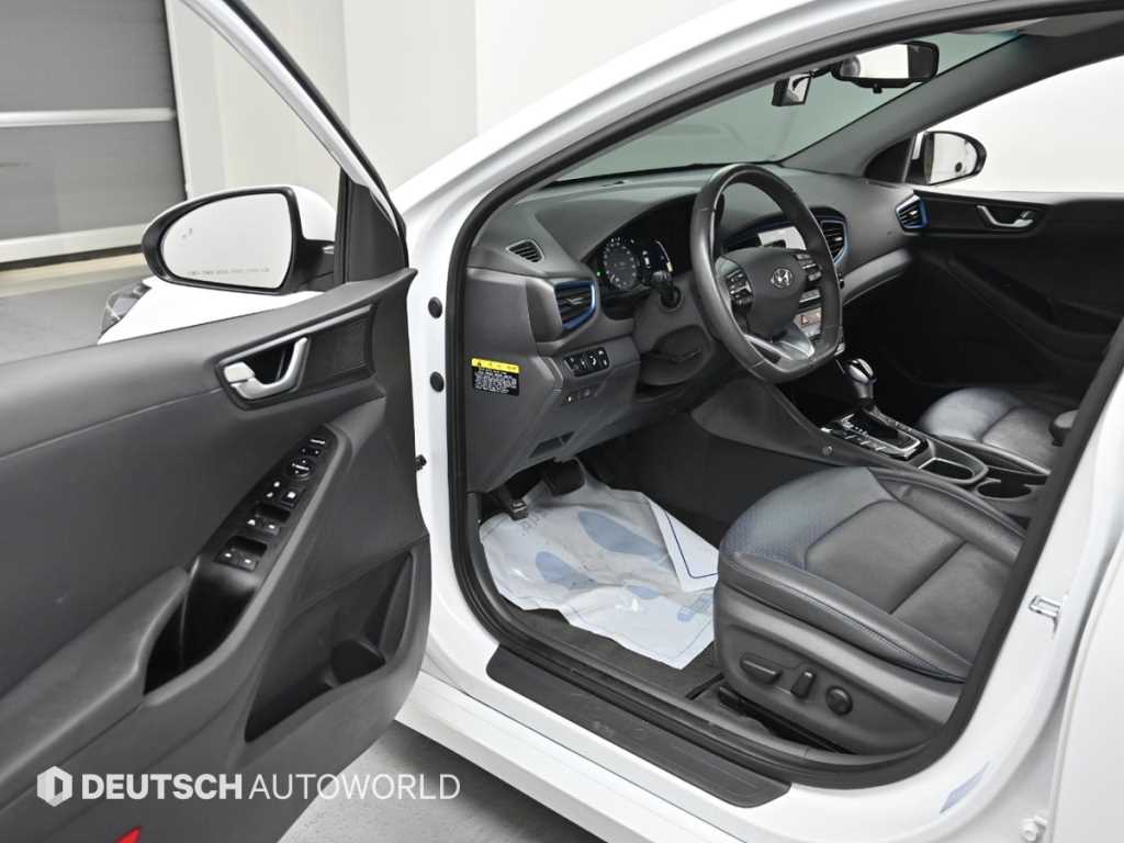 HYUNDAI Ioniq - Vista 11