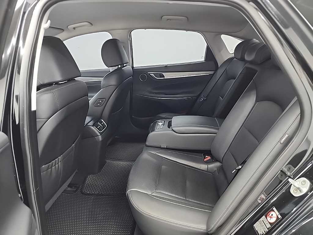 HYUNDAI Grandeur - Vista 12
