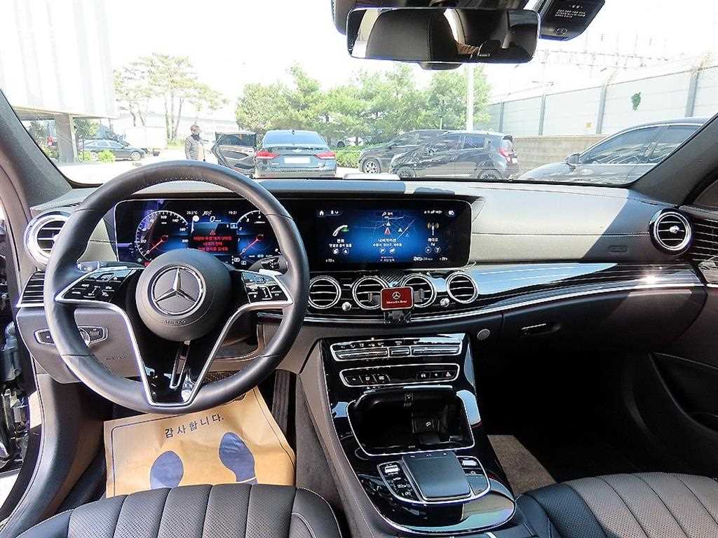 Mercedes Benz E class - Vista 7
