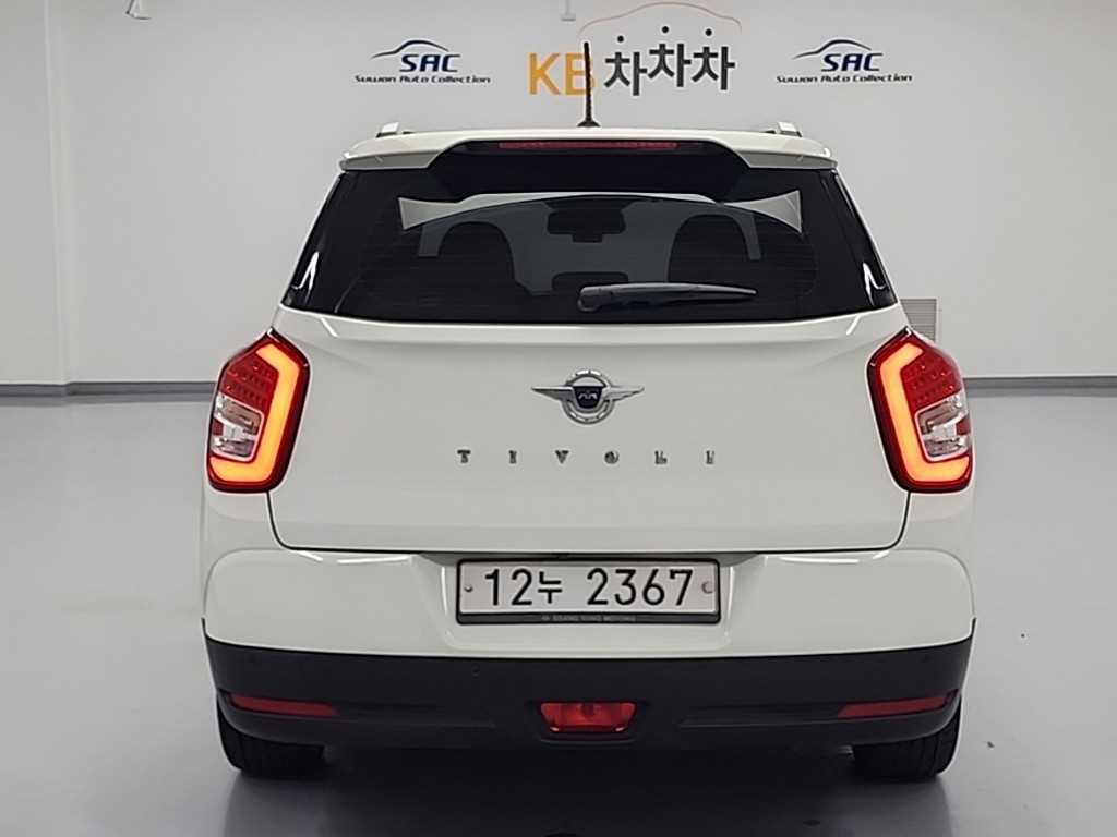 Ssangyong Tivoli - Vista 3
