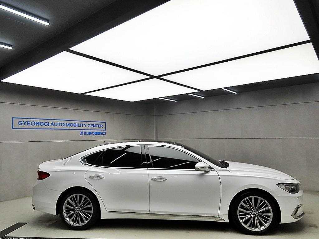 HYUNDAI Grandeur - Vista 2