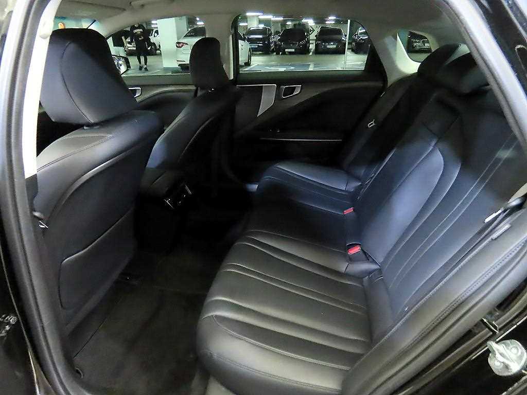 KIA K8 - Vista 7