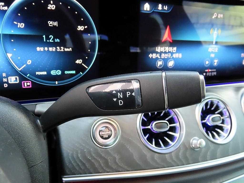 Mercedes Benz E class - Vista 11