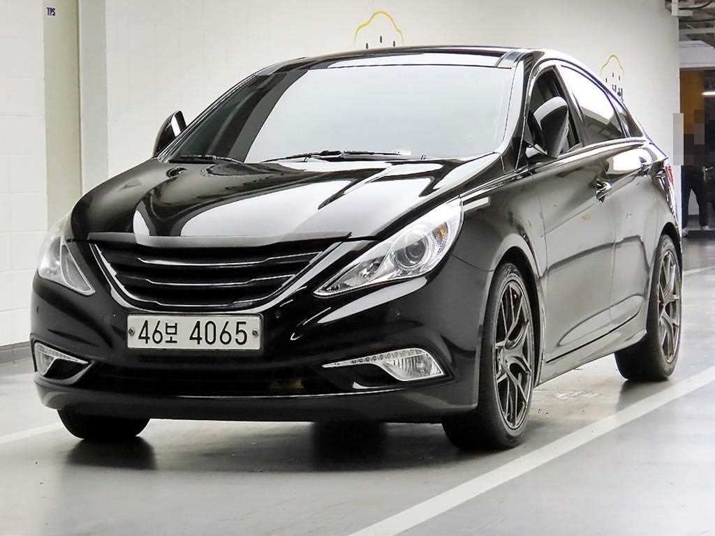 HYUNDAI Sonata - Vista 2