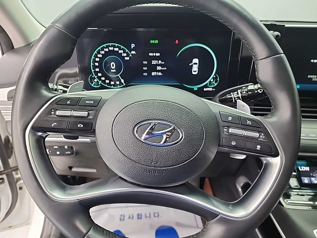 HYUNDAI Grandeur - Vista 9