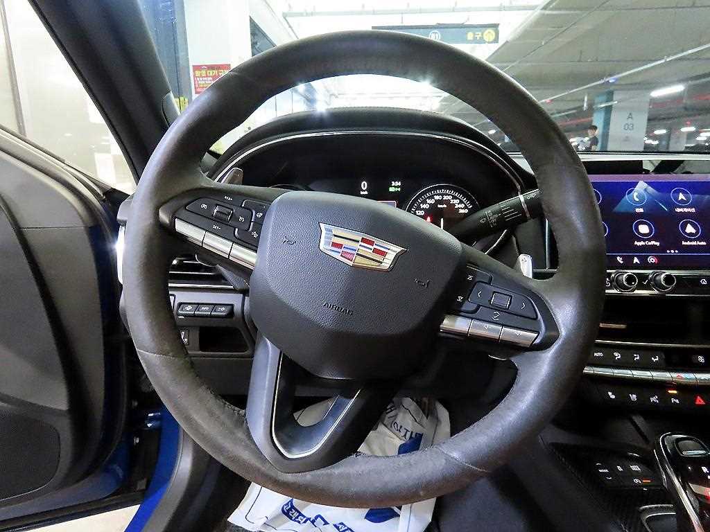 Cadillac CT5 - Vista 8
