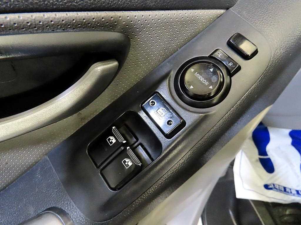 HYUNDAI Starex - Vista 11