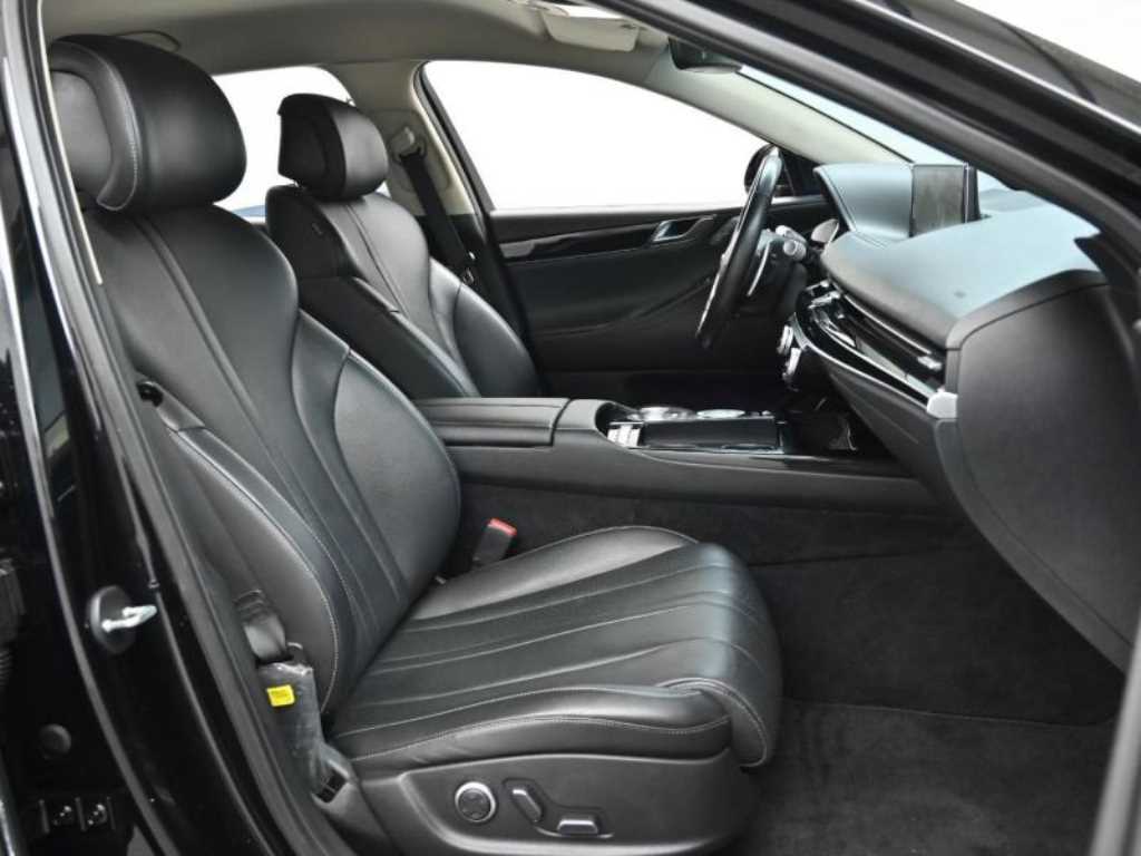 Genesis G80 - Vista 10