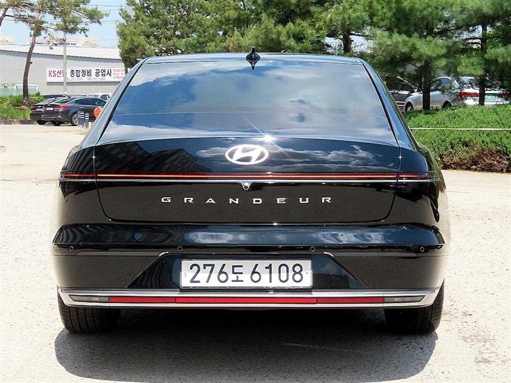 HYUNDAI Grandeur - Vista 4