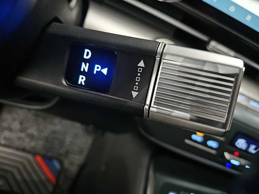 HYUNDAI Kona - Vista 8