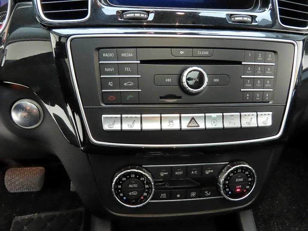Mercedes Benz GLE Class - Vista 9