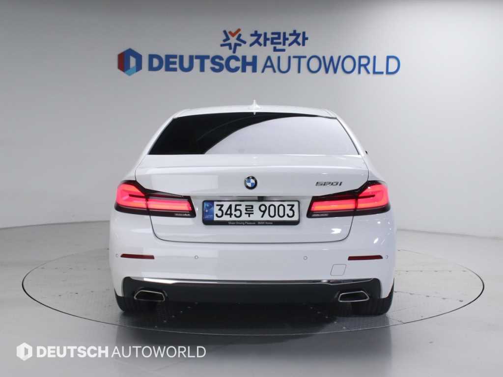 BMW 5 Series - Vista 4