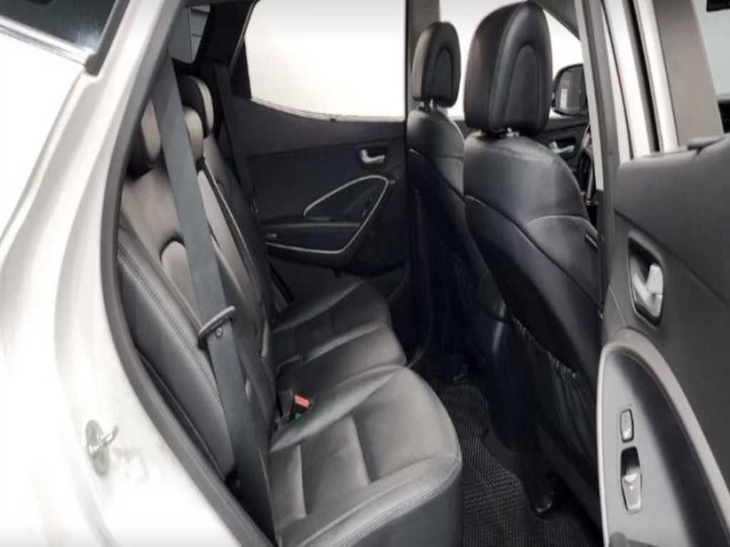 HYUNDAI Santa Fe - Vista 6