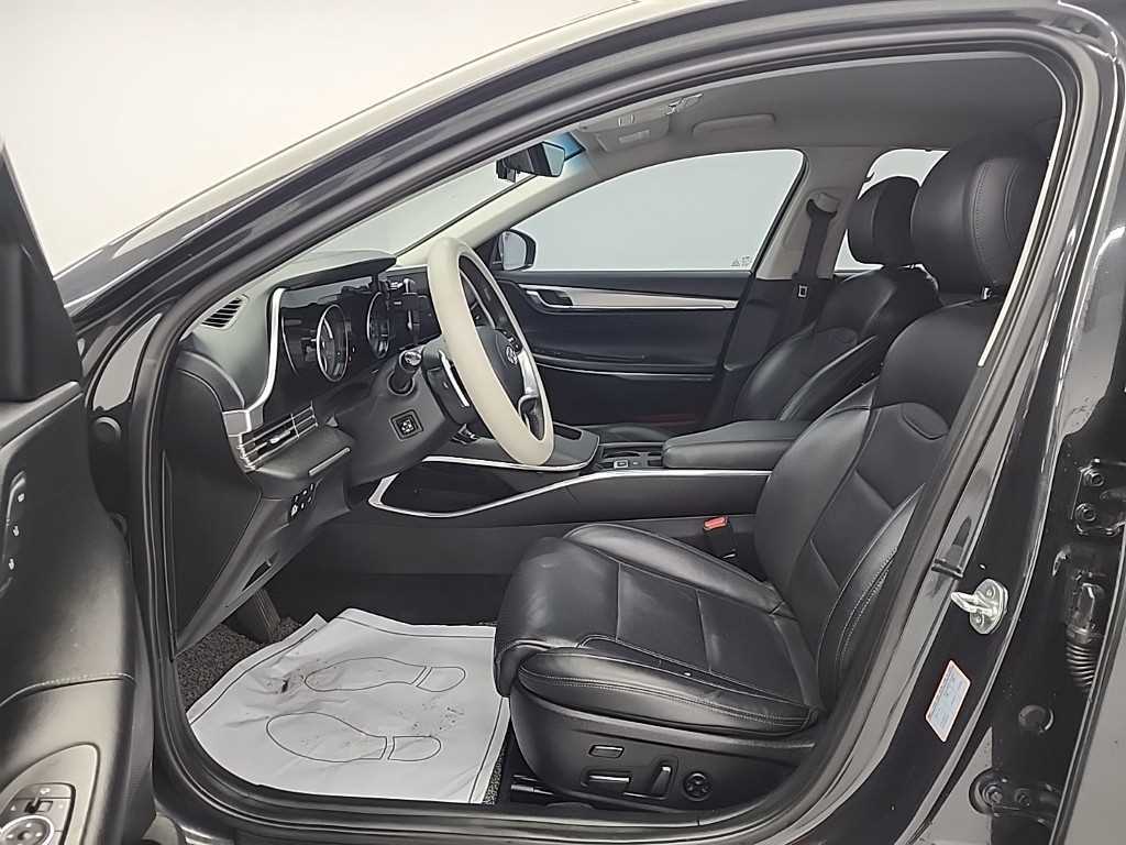 HYUNDAI Grandeur - Vista 11