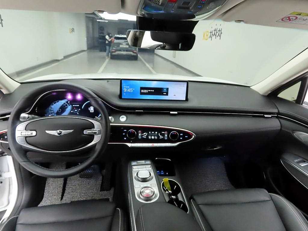 Genesis GV70 - Vista 6