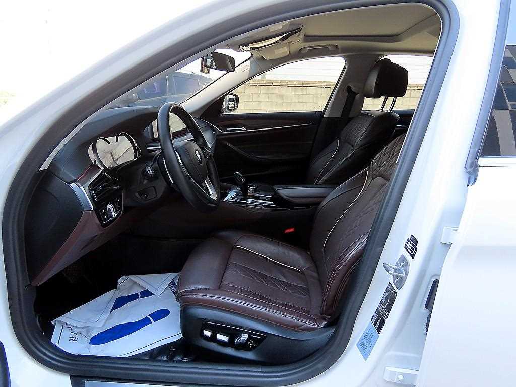 BMW 5 Series - Vista 5