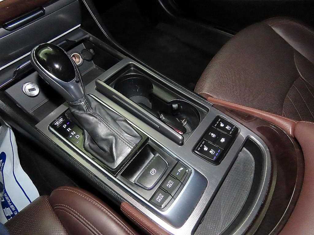 HYUNDAI Aslan - Vista 12