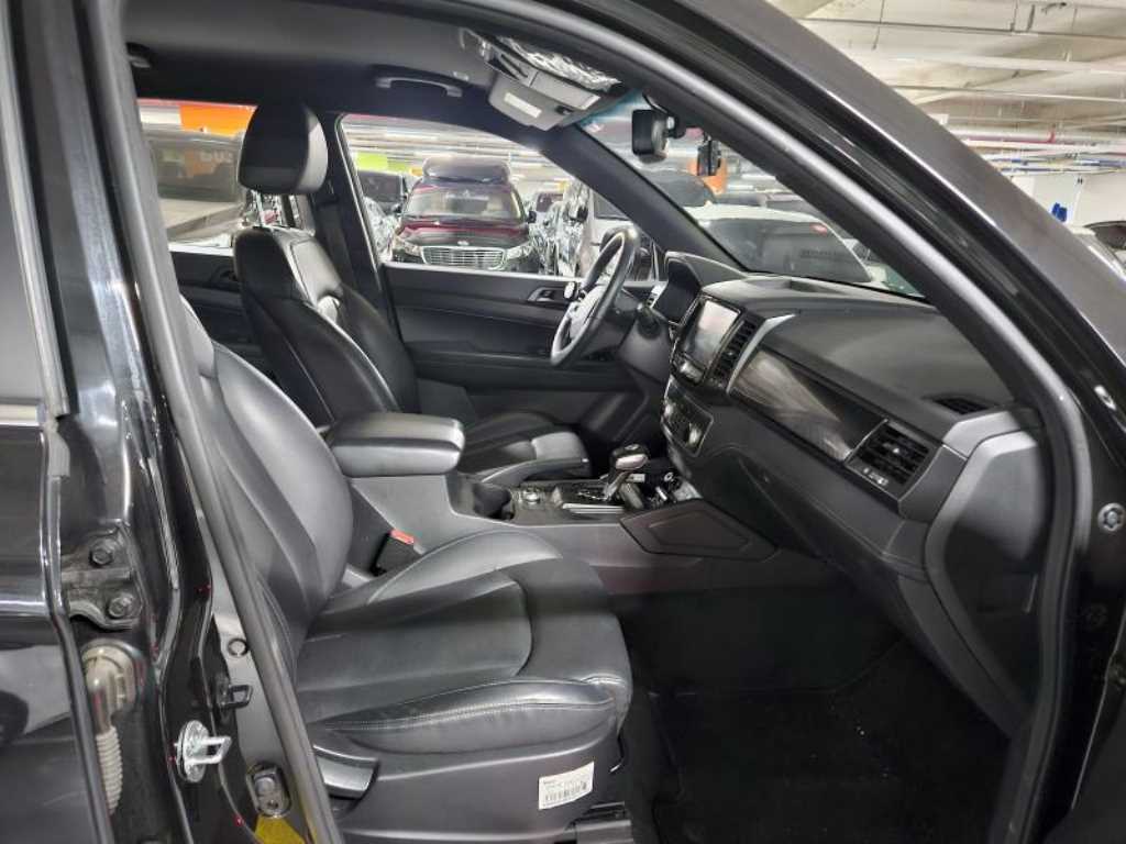 Ssangyong Rexton - Vista 9