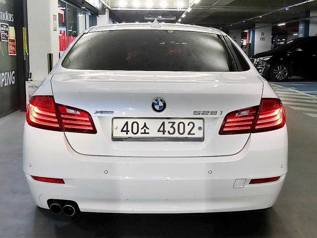 BMW 5 Series - Vista 5