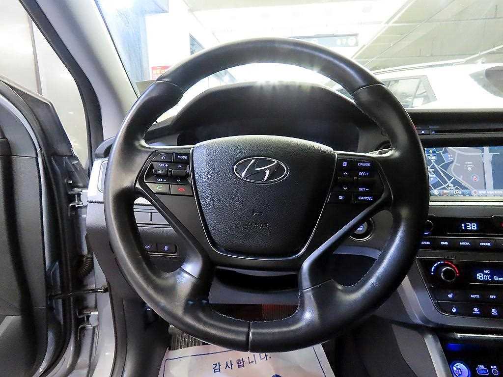 HYUNDAI Sonata - Vista 8