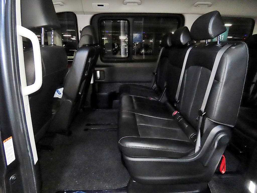 HYUNDAI Staria - Vista 7