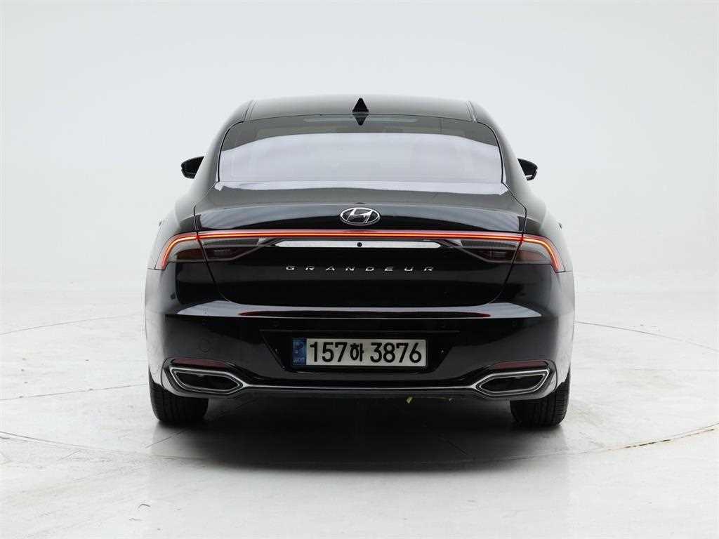HYUNDAI Grandeur - Vista 5