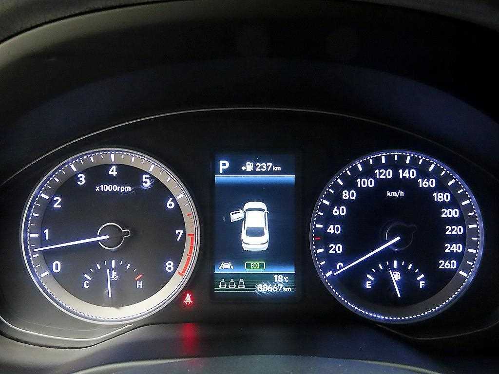 HYUNDAI Grandeur - Vista 8