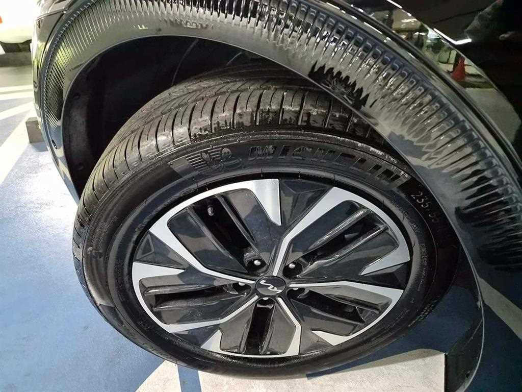 KIA EV6 2023 Negro - Importación desde Corea - HF Imports Iquique - Foto 20