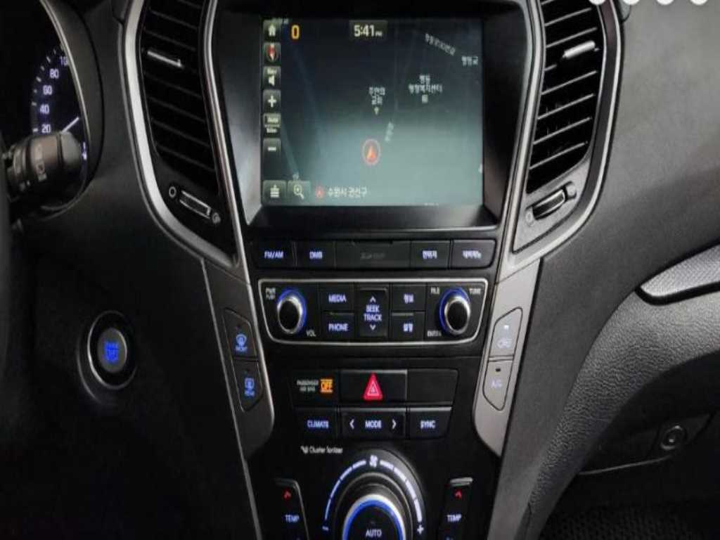 HYUNDAI Santa Fe - Vista 10