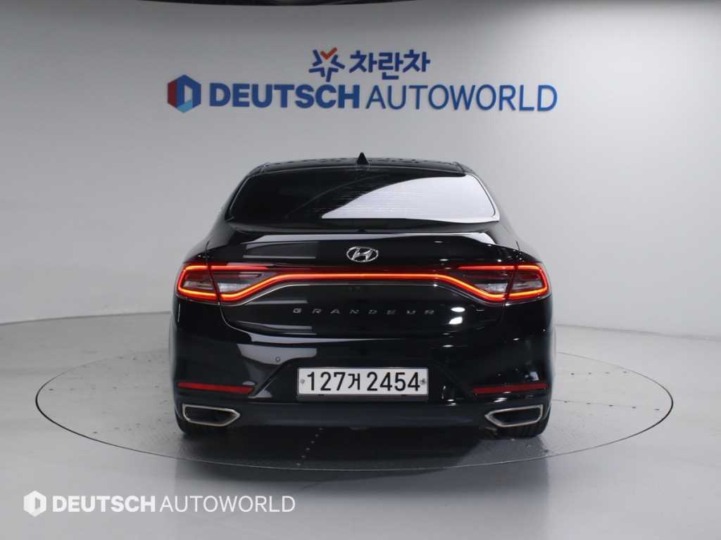 HYUNDAI Grandeur - Vista 4