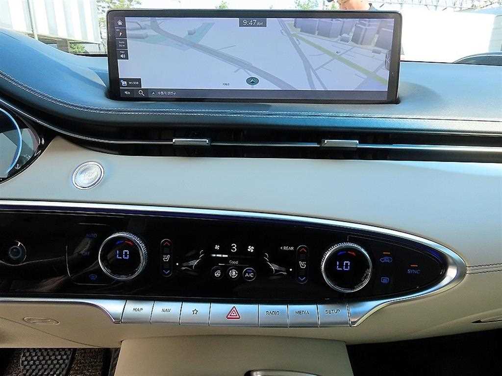 Genesis GV70 - Vista 12