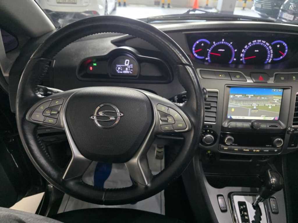 Ssangyong Korando - Vista 11