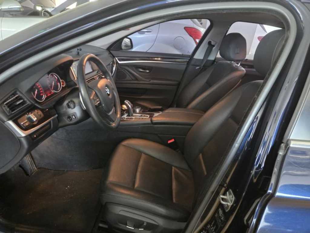 BMW 5 Series - Vista 5