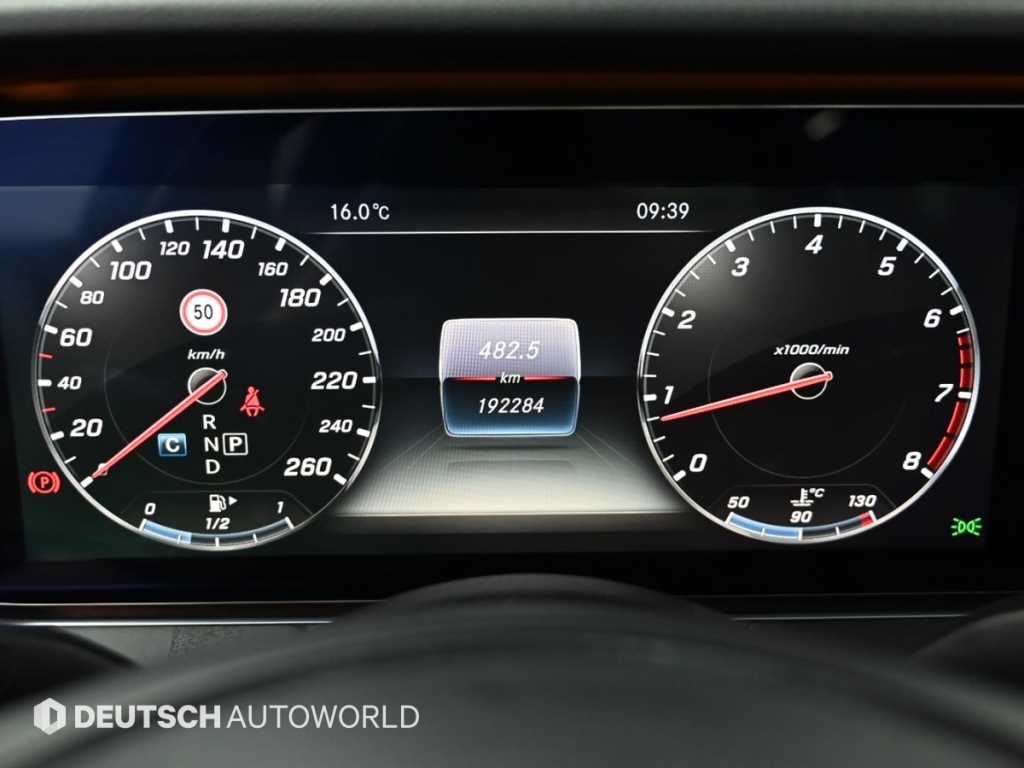 Mercedes Benz E class - Vista 8