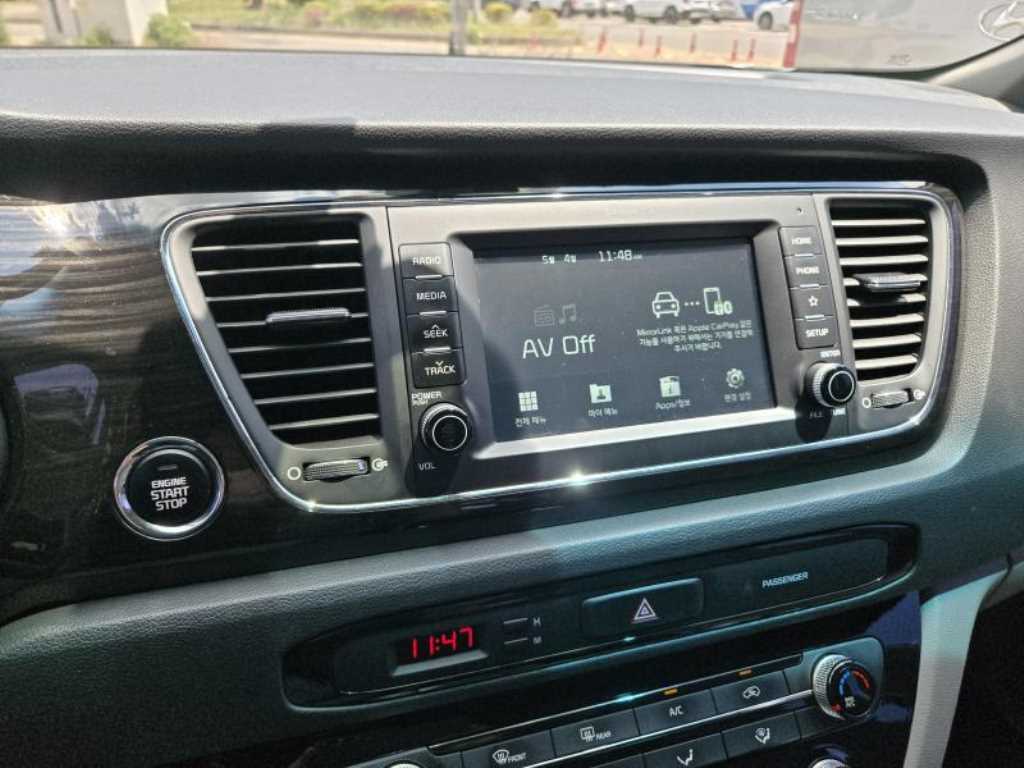 KIA Carnival - Vista 7