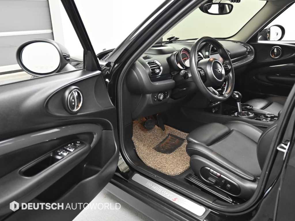 Mini Clubman - Vista 11