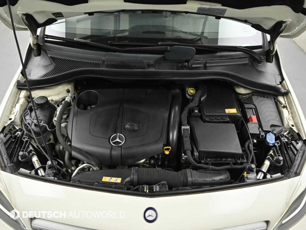 Mercedes Benz B Class (MY B) - Vista 6