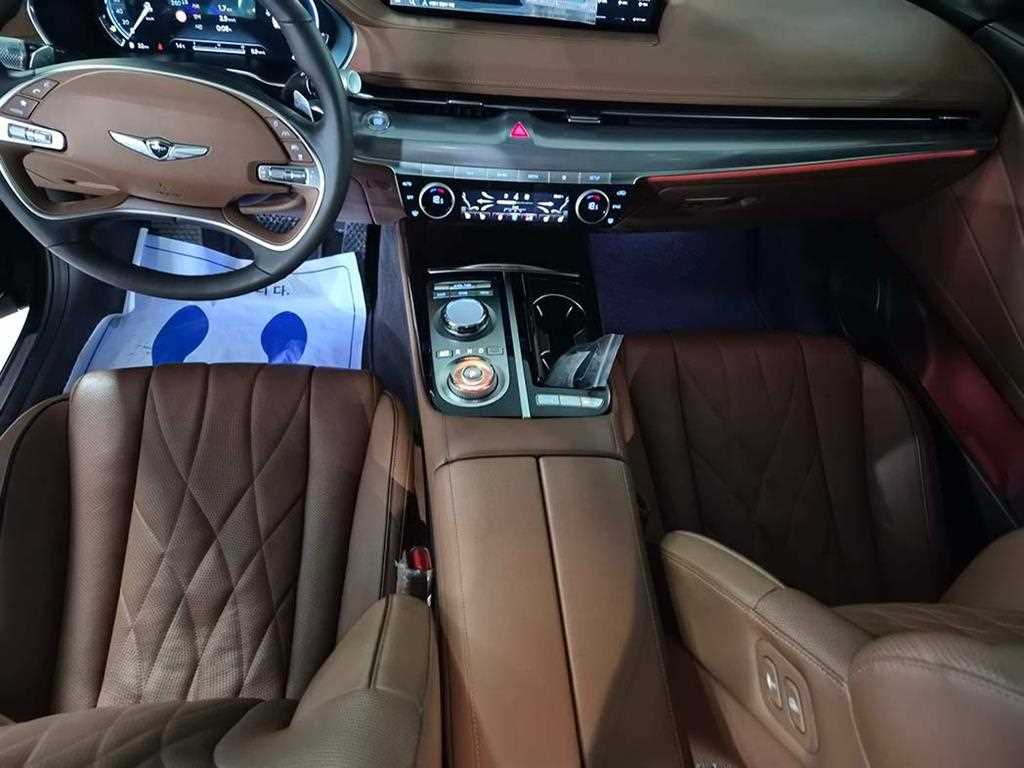 Genesis G80 - Vista 10