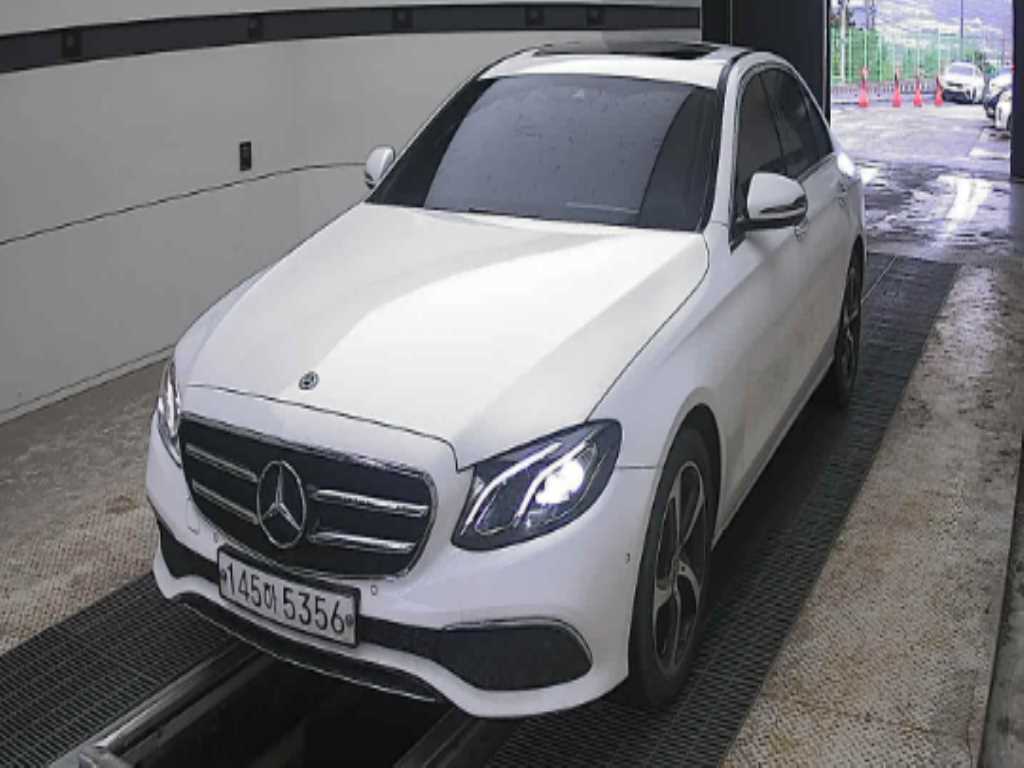 Mercedes Benz E class 2020 Blanco - Importación desde Corea - HF Imports Iquique - Foto 1