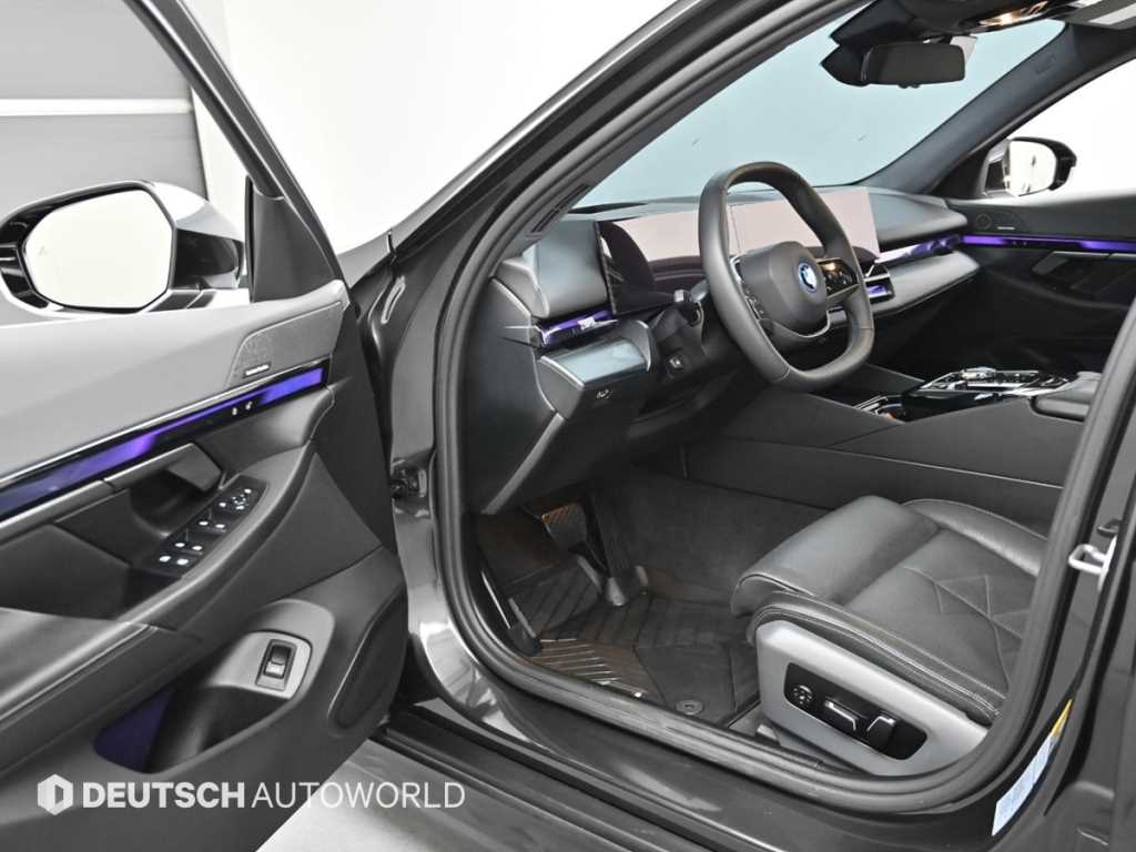 BMW i5 - Vista 11