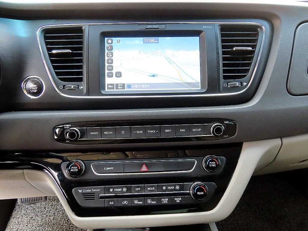 KIA Carnival 2018 Negro - Importación desde Corea - HF Imports Iquique - Foto 13